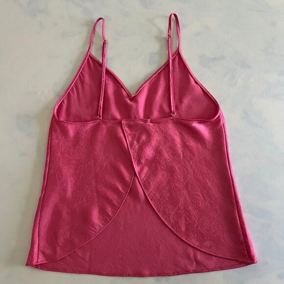 Victoria's Secret Dainty Floral Pink Satin Camisole & Shorts Matching Sleep Set - Picture 4 of 8